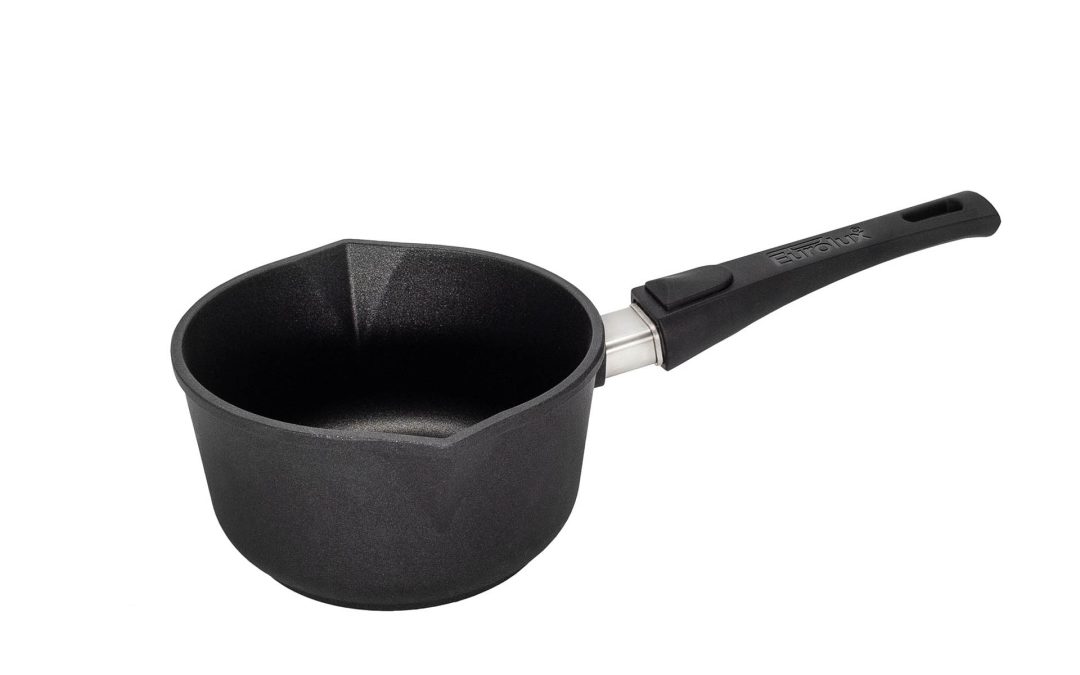 Saucepan with spout